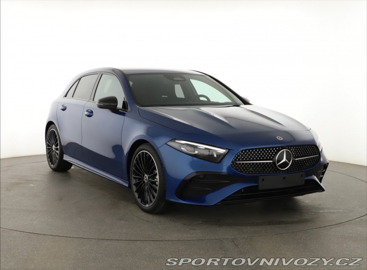 Mercedes-Benz A AMG Line A 180 2025