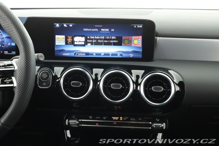 Mercedes-Benz A AMG Line A 180 2025