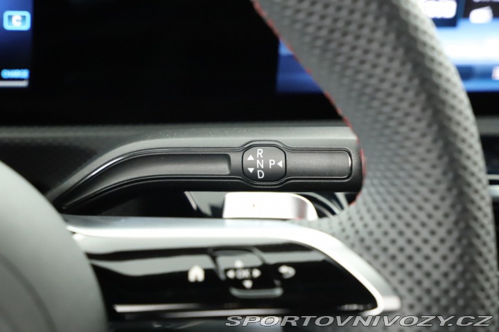 Mercedes-Benz A AMG Line A 180 2025