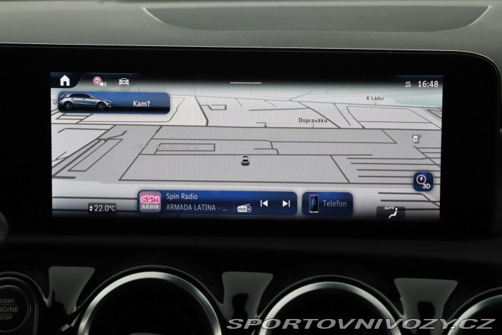 Mercedes-Benz A AMG Line A 180 2025