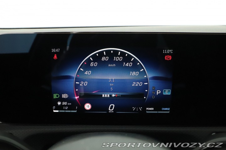 Mercedes-Benz A AMG Line A 180 2025