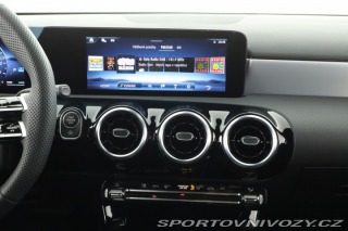 Mercedes-Benz A AMG Line A 180 2025