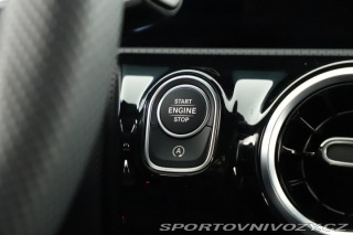 Mercedes-Benz A AMG Line A 180 2025