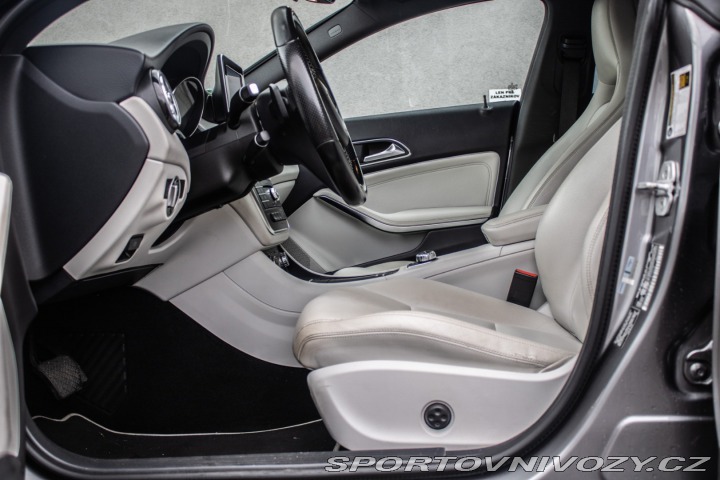 Mercedes-Benz CLA Kupé 250 4matic AMG LINE 2015