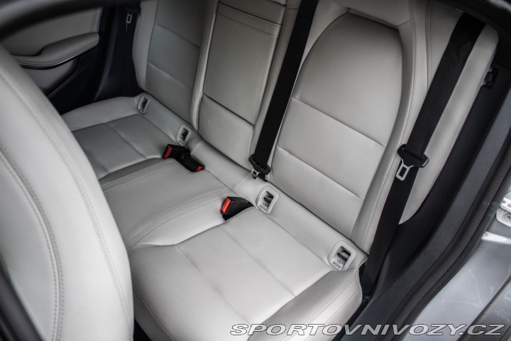 Mercedes-Benz CLA Kupé 250 4matic AMG LINE 2015