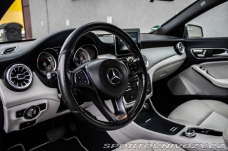 Mercedes-Benz CLA Kupé  250 4matic AMG LINE 2015