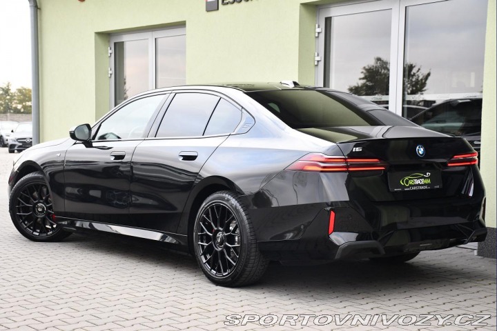 BMW i5 xDrive40 MSPORT B&W T 2024