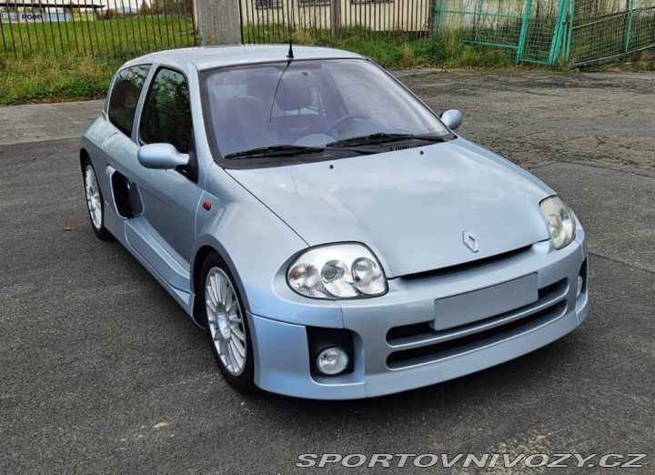Renault Clio Sport V6 2002