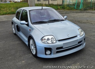 Renault Clio Sport V6 2002