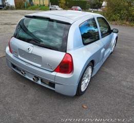 Renault Clio Sport V6 2002