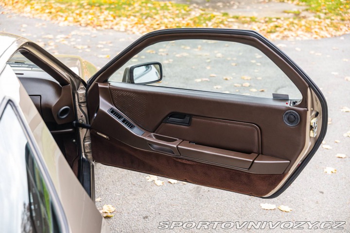 Porsche 928 S 1983