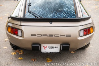 Porsche 928 S 1983