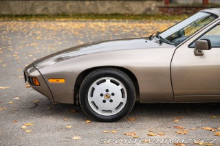 Porsche 928 S 1983