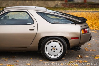 Porsche 928 S 1983