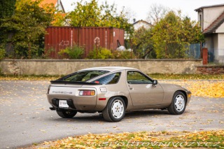 Porsche 928 S 1983