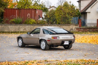 Porsche 928 S 1983