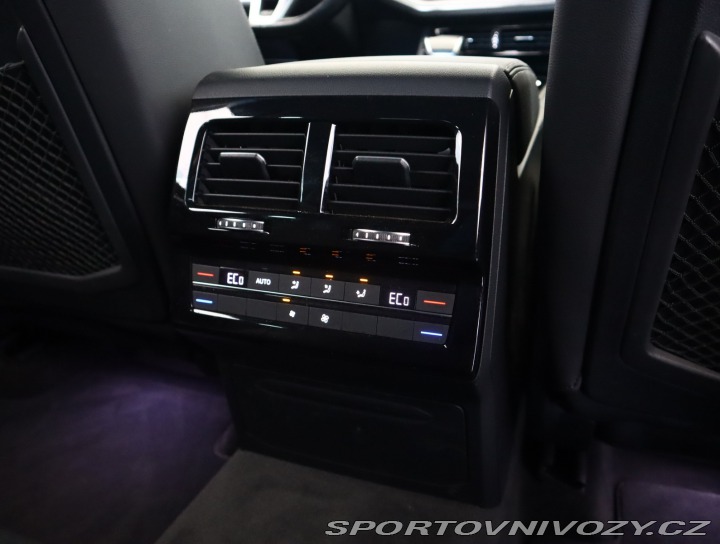 Volkswagen Ostatní modely Touareg R-Line 3.0 TDI 2019