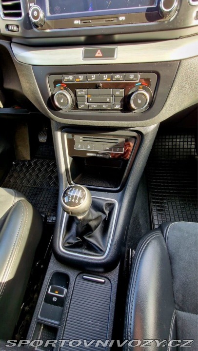 Volkswagen Ostatní modely Sharan 2,0 2011