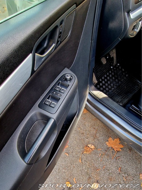 Volkswagen Ostatní modely Sharan 2,0 2011