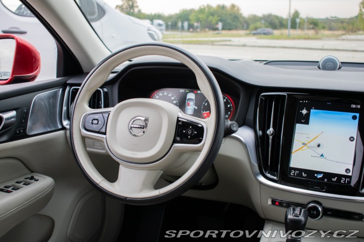 Volvo V60 T6 Momentum AWD A/T 228k 2018