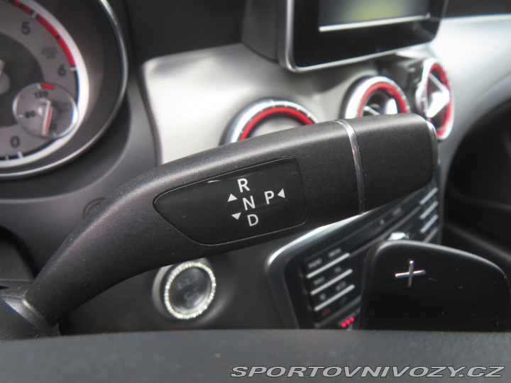 Mercedes-Benz CLA 220 CDI 4MATIC 2016