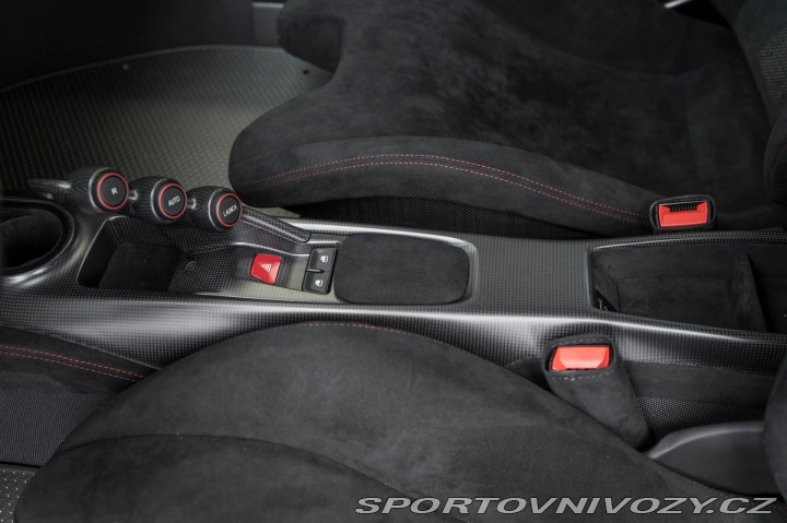 Ferrari 488 Pista PILOTI/Tailor Made/ 1800