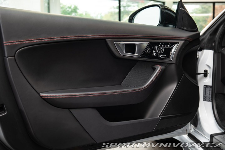 Jaguar F-Type R 5.0 V8/Bluetooth/Bi-xen 1800