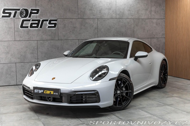 Porsche 911 992 CARRERA 4*BLACK PAKET