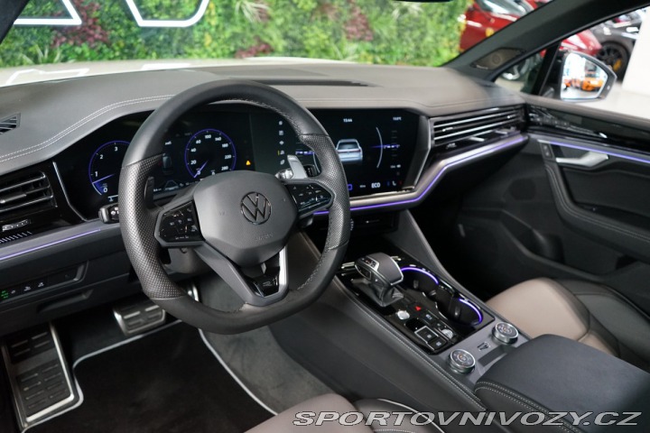 Volkswagen Ostatní modely Touareg R-LINE*3.0 TDI*360*PANO*N 2024