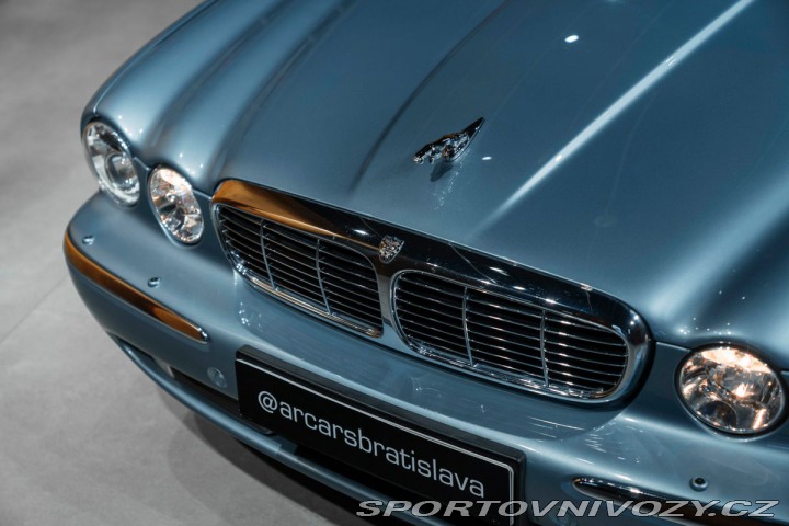 Jaguar XJ  2004