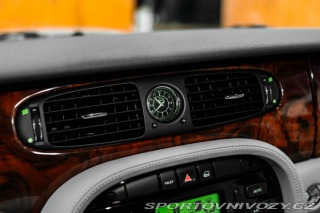 Jaguar XJ  2004