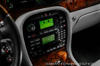 Jaguar XJ  2004