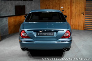Jaguar XJ  2004
