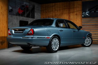 Jaguar XJ  2004