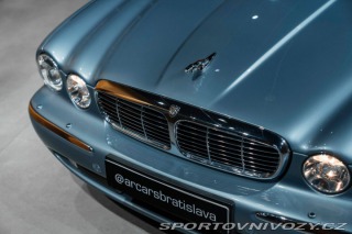 Jaguar XJ  2004