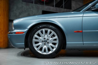 Jaguar XJ  2004