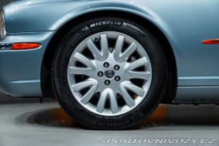 Jaguar XJ  2004