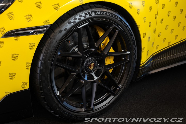 Porsche 911 992, Turbo S, Akrapovic 2023