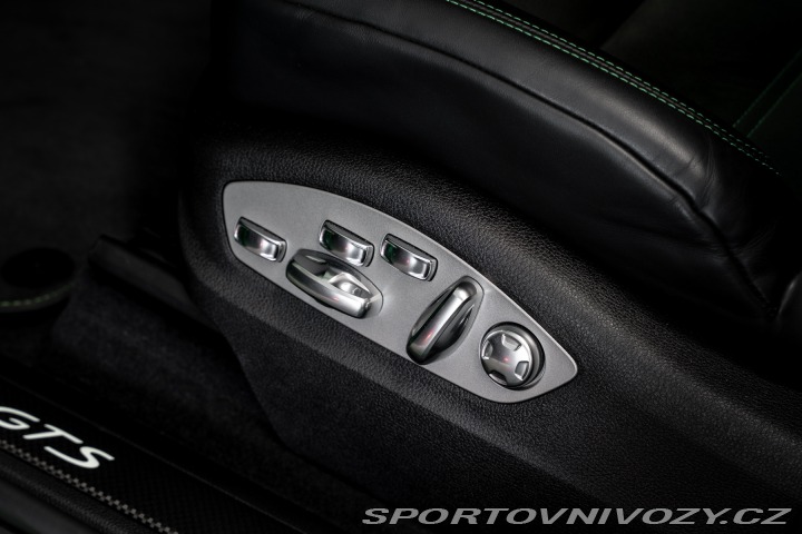 Porsche Macan PPF, Vzduch, Chrono, Pano 2024