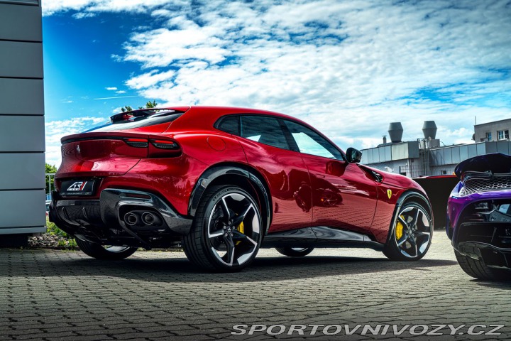 Ferrari Purosangue  2024