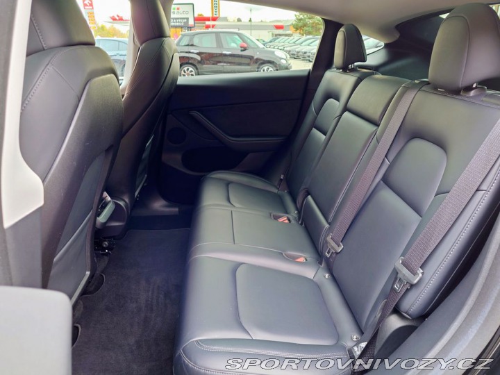 Tesla Model Y  2022