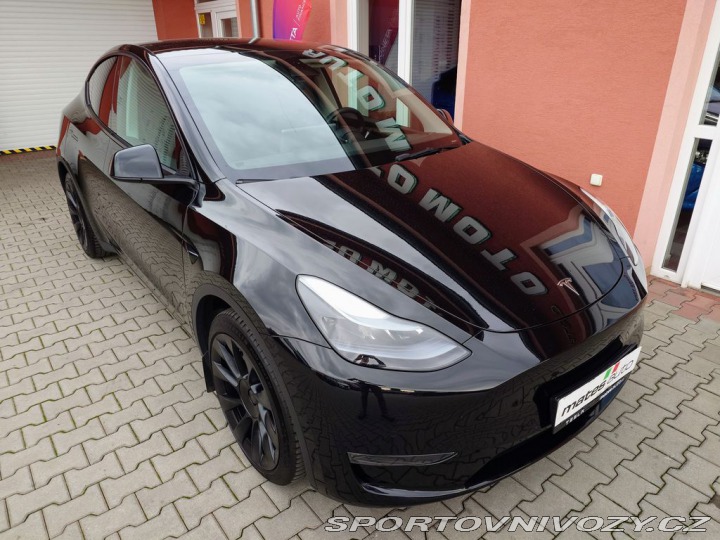 Tesla Model Y  2022