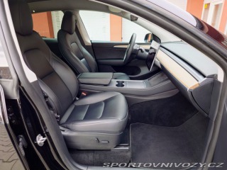 Tesla Model Y  2022