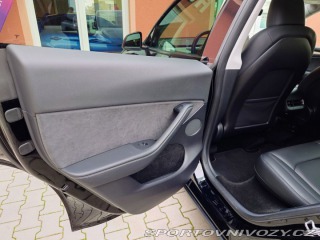 Tesla Model Y  2022