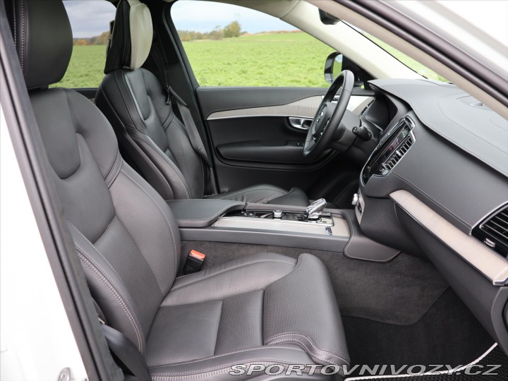 Volvo Ostatní modely XC90 2,0 228kW T8 AWD Ultimate 2024
