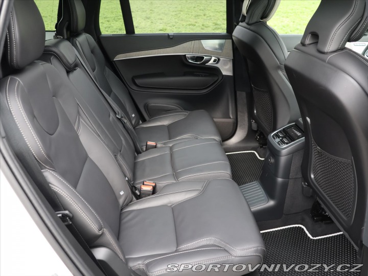 Volvo Ostatní modely XC90 2,0 i 228 kW B6 AWD Ultim 2024