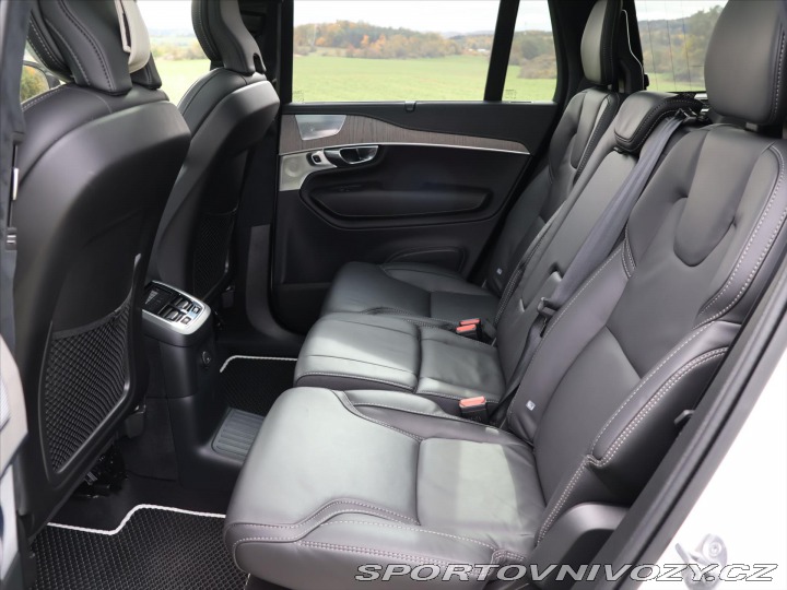 Volvo Ostatní modely XC90 2,0 i 228 kW B6 AWD Ultim 2024