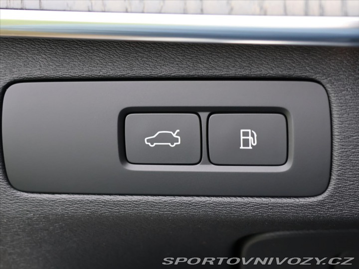 Volvo Ostatní modely XC90 2,0 i 228 kW B6 AWD Ultim 2024