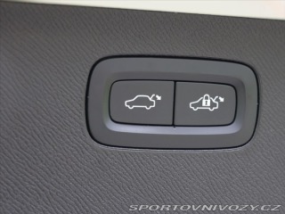 Volvo Ostatní modely XC90 2,0 i 228 kW B6 AWD Ultim 2024
