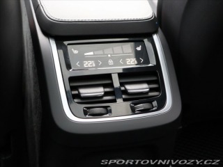 Volvo Ostatní modely XC90 2,0 i 228 kW B6 AWD Ultim 2024